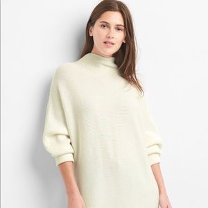 Gap petite white sweater tunic